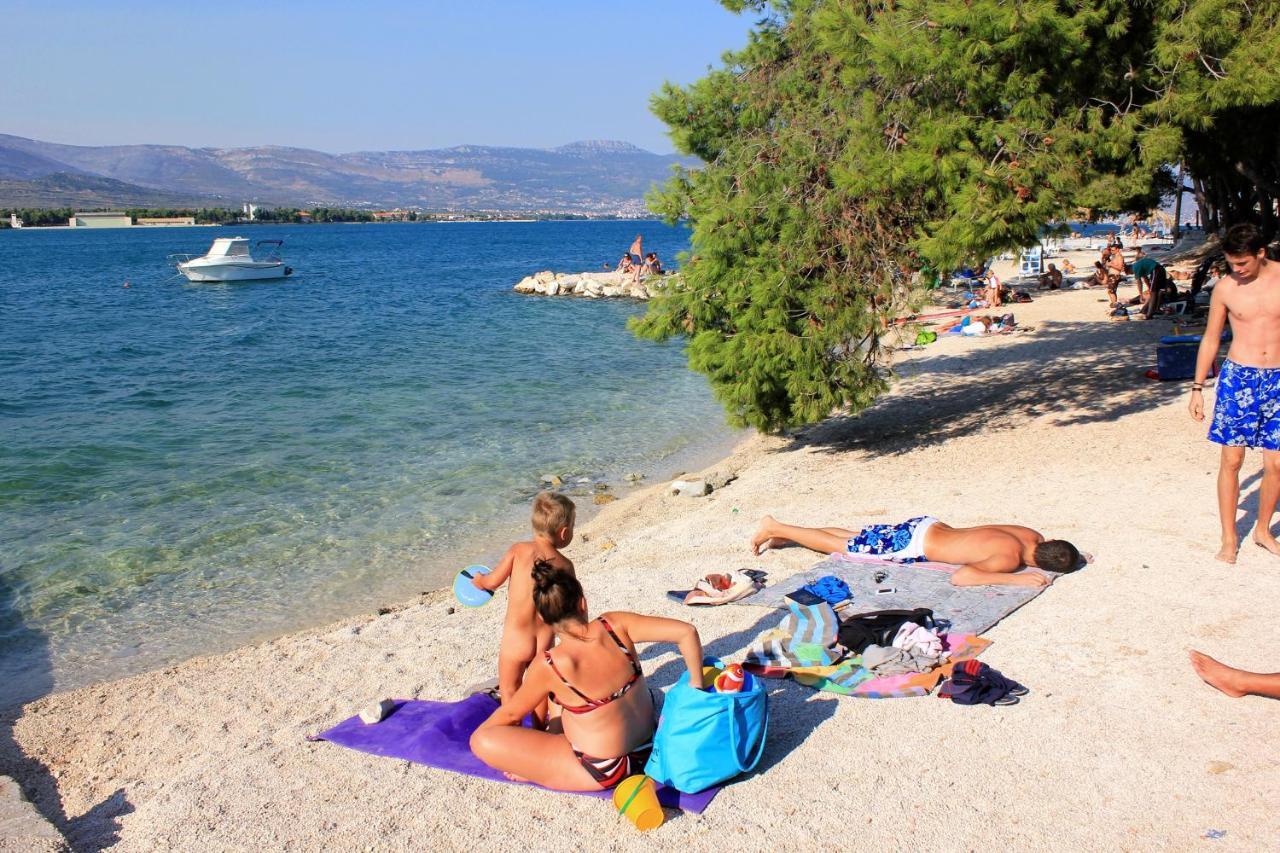 Apartments By The Sea Arbanija, Ciovo - 4320 Трогир Экстерьер фото